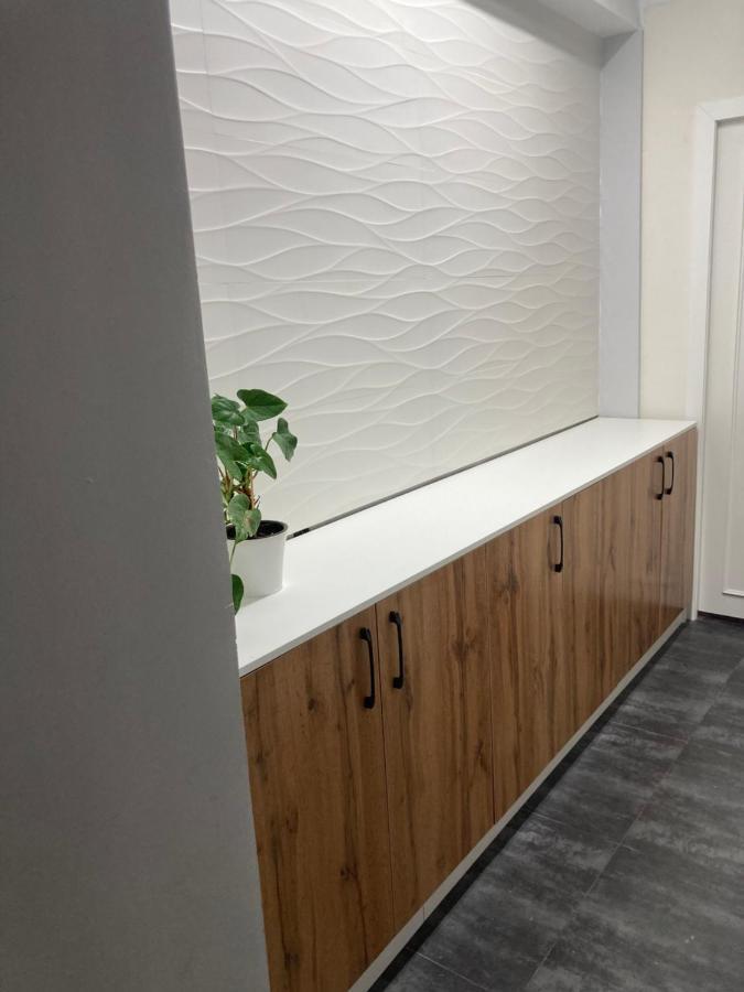Hostel Del Luna Ałma Ata Zewnętrze zdjęcie