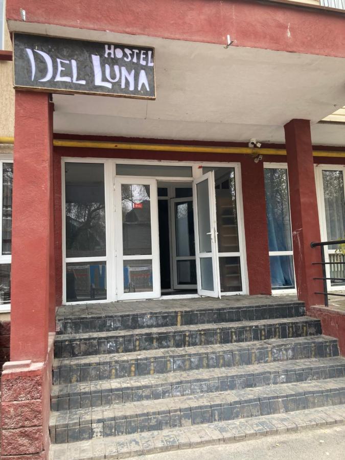 Hostel Del Luna Ałma Ata Zewnętrze zdjęcie