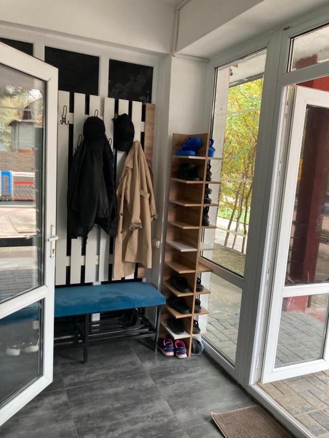 Hostel Del Luna Ałma Ata Zewnętrze zdjęcie